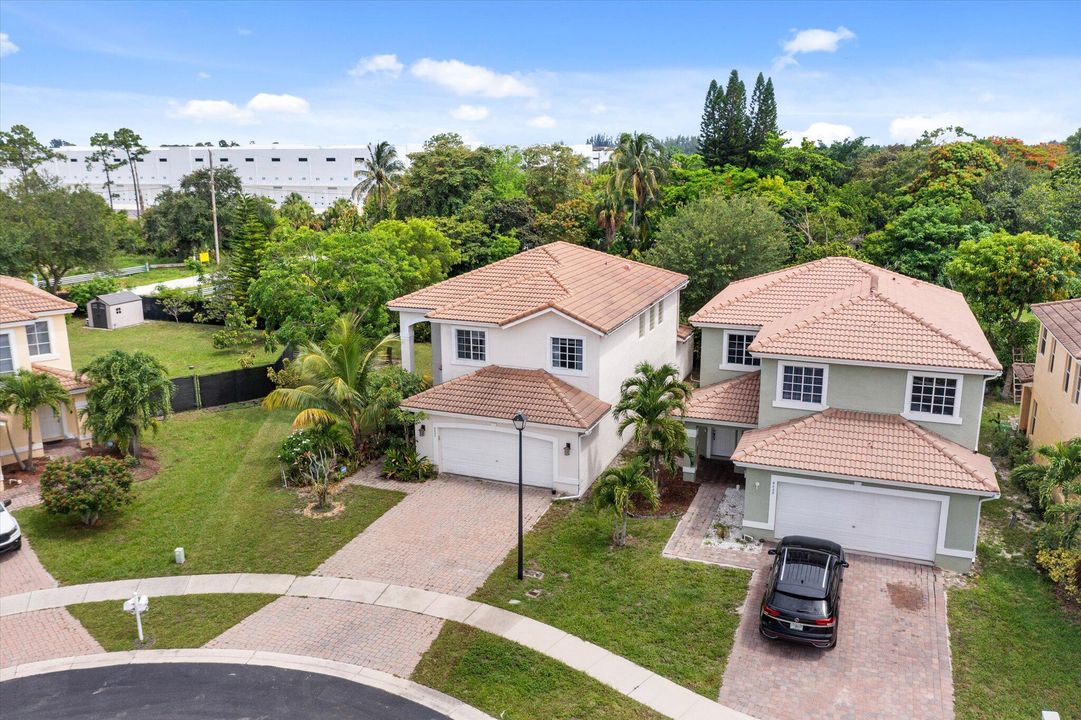 For Sale: $620,000 (4 beds, 2 baths, 2296 Square Feet)