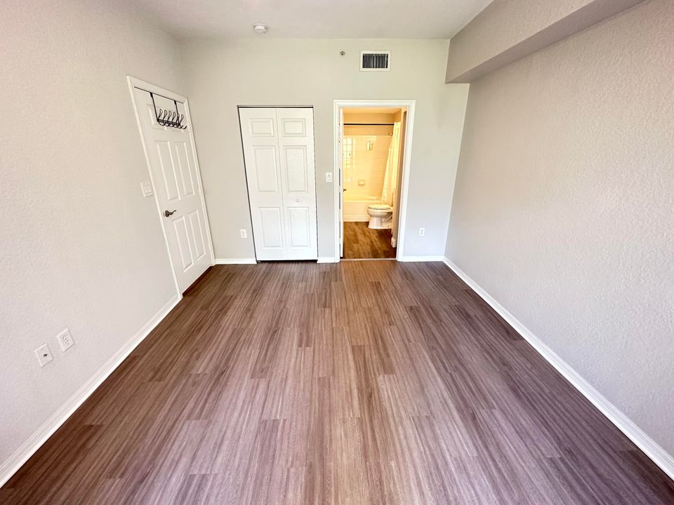 For Rent: $2,200 (1 beds, 1 baths, 662 Square Feet)