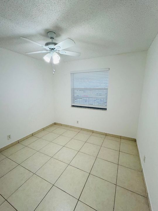 For Rent: $2,400 (3 beds, 2 baths, 1073 Square Feet)