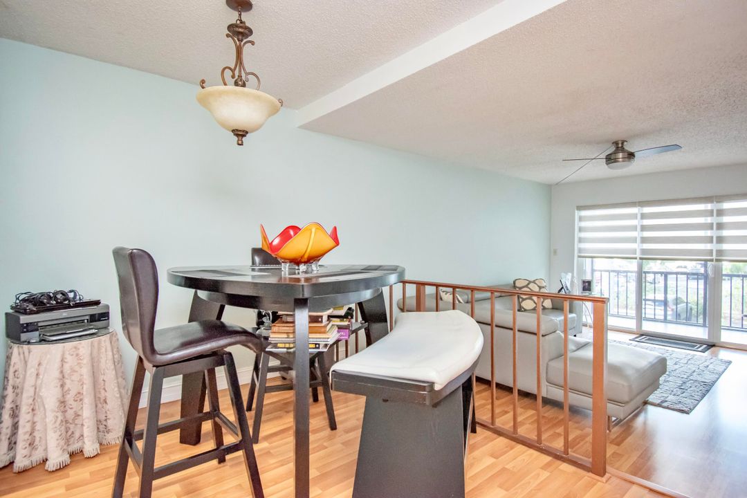 For Sale: $230,000 (2 beds, 2 baths, 1040 Square Feet)