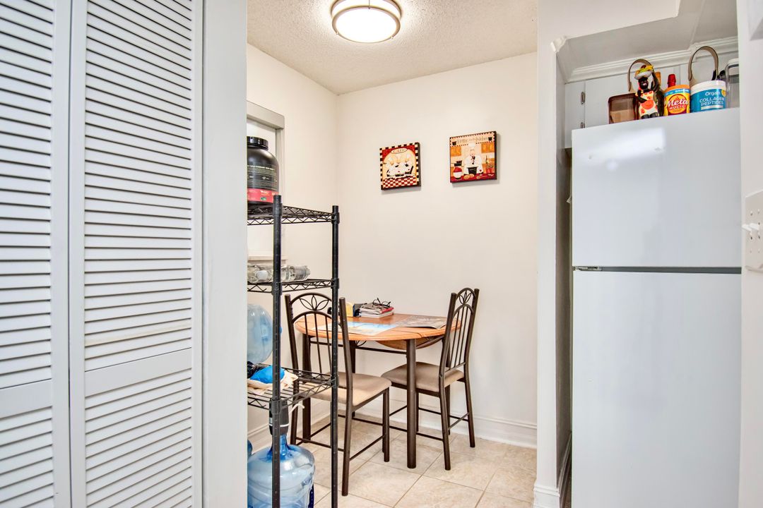 For Sale: $230,000 (2 beds, 2 baths, 1040 Square Feet)