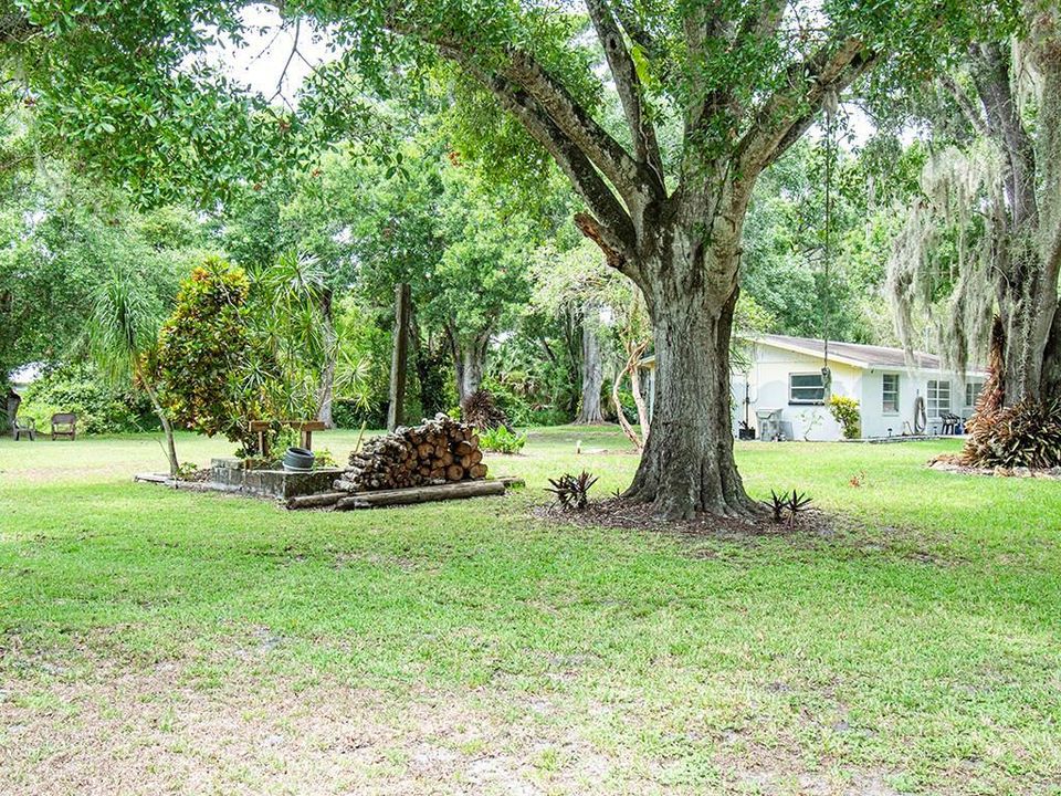 For Sale: $750,000 (3 beds, 1 baths, 1394 Square Feet)