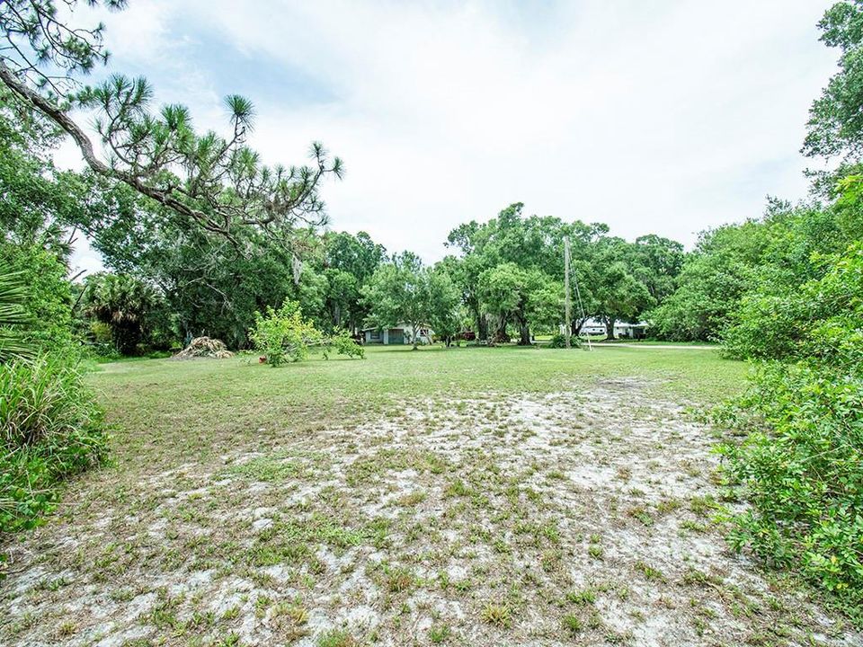 For Sale: $750,000 (3 beds, 1 baths, 1394 Square Feet)