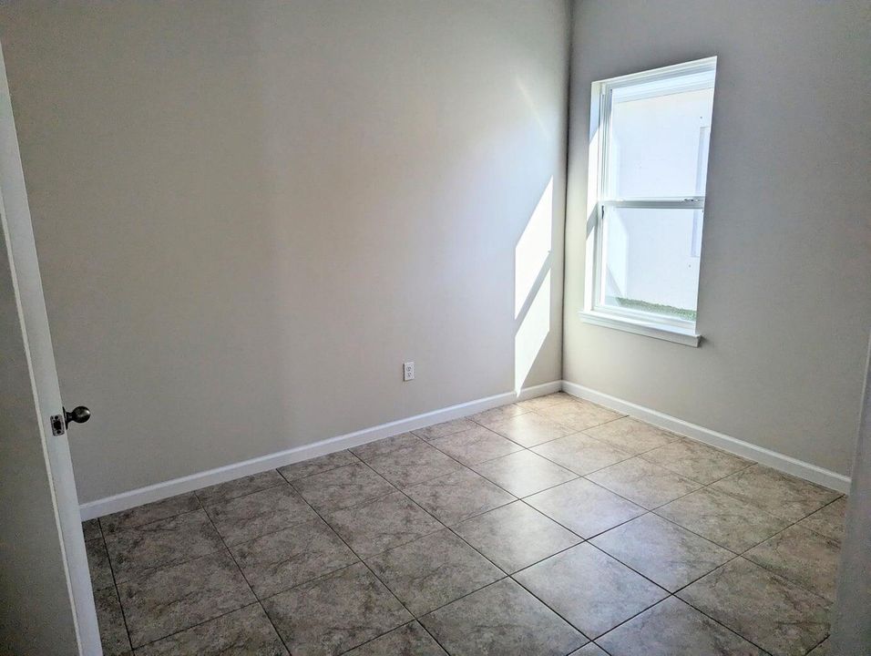 For Rent: $2,500 (3 beds, 2 baths, 1533 Square Feet)
