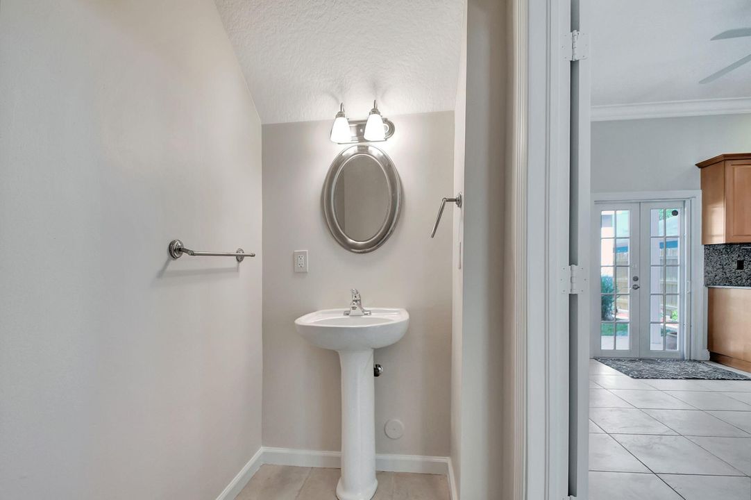 For Sale: $399,000 (2 beds, 2 baths, 1508 Square Feet)