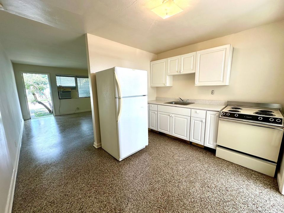 For Rent: $1,700 (2 beds, 1 baths, 750 Square Feet)