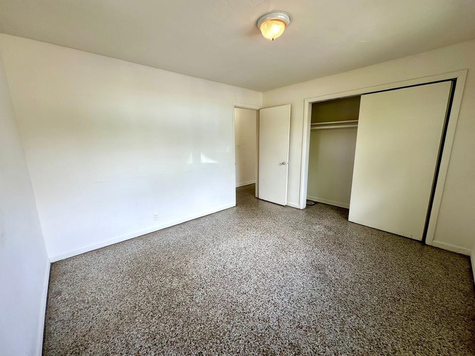 For Rent: $1,700 (2 beds, 1 baths, 750 Square Feet)