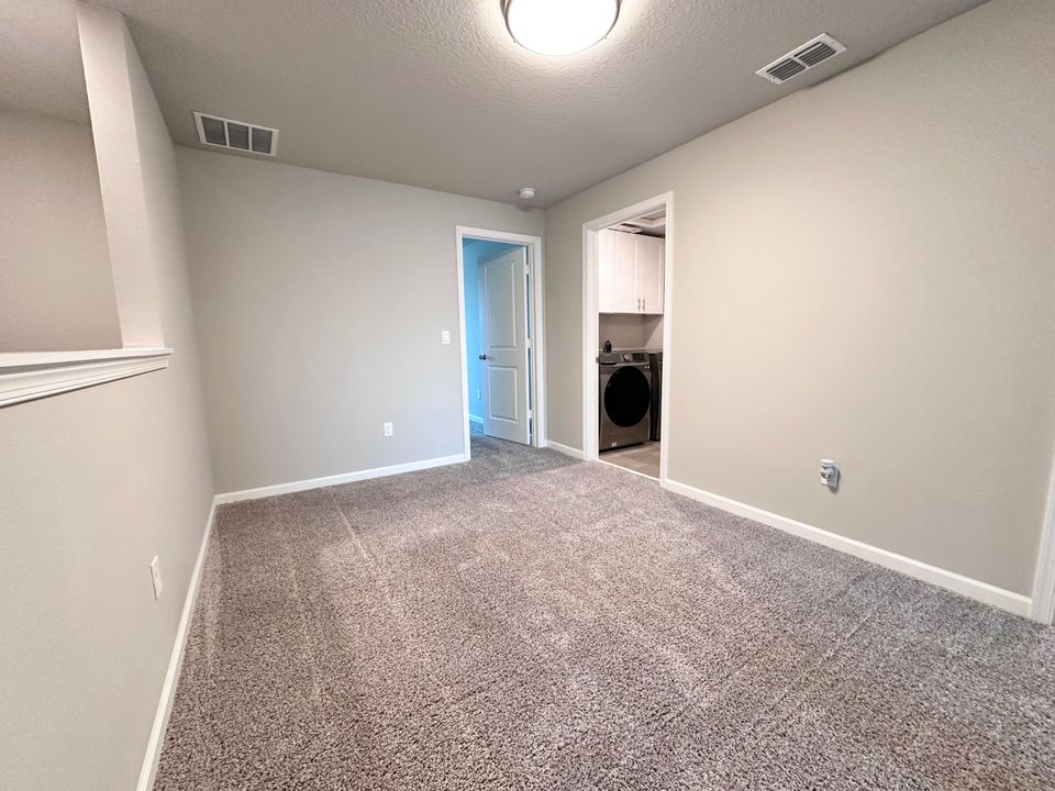 For Rent: $2,700 (3 beds, 2 baths, 1454 Square Feet)