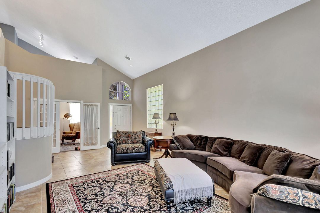For Sale: $829,000 (4 beds, 2 baths, 2991 Square Feet)