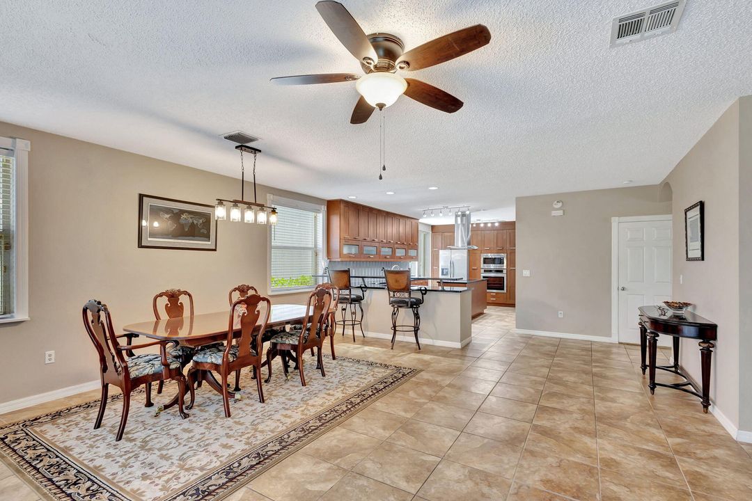 For Sale: $829,000 (4 beds, 2 baths, 2991 Square Feet)