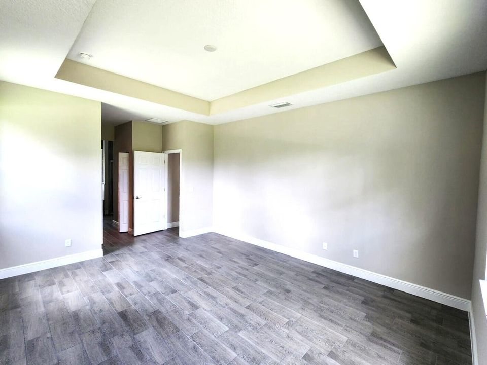 En Venta: $769,900 (4 camas, 3 baños, 2263 Pies cuadrados)