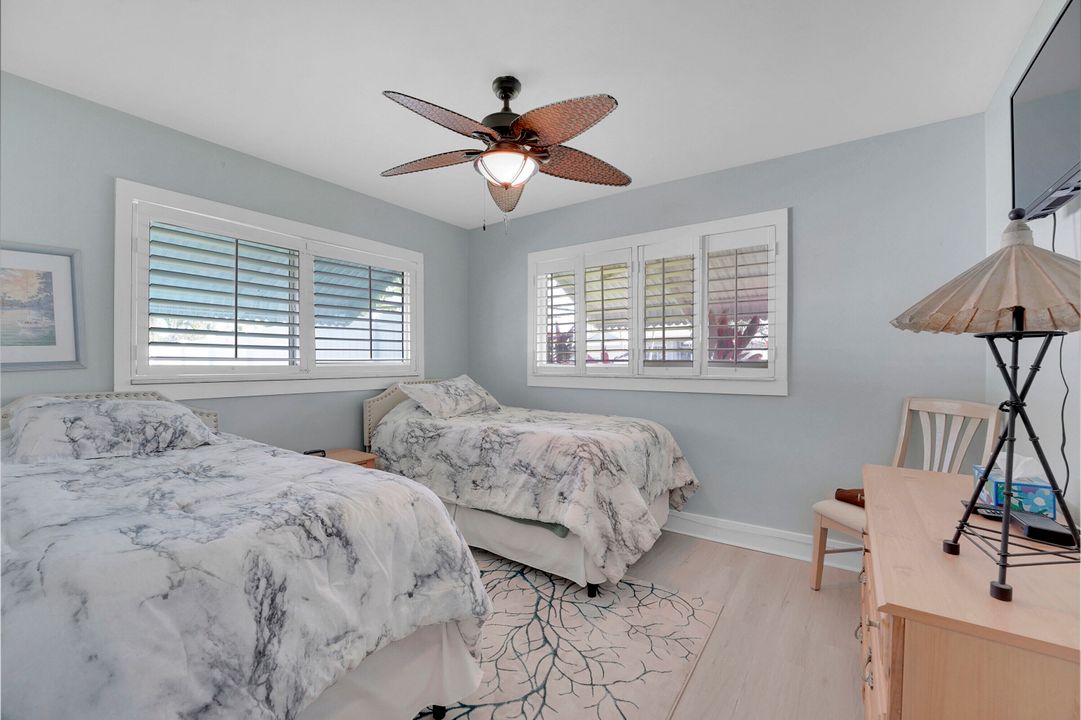 For Sale: $555,000 (2 beds, 2 baths, 1188 Square Feet)