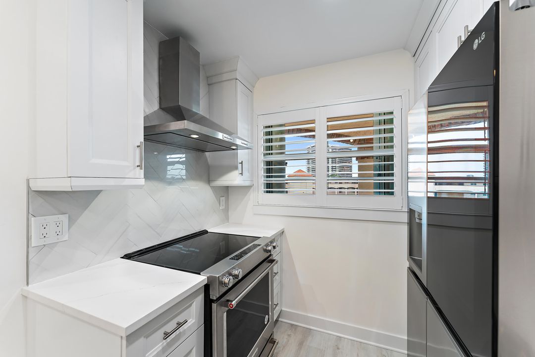 For Sale: $499,900 (2 beds, 2 baths, 1200 Square Feet)