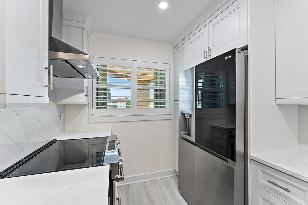 For Sale: $499,900 (2 beds, 2 baths, 1200 Square Feet)