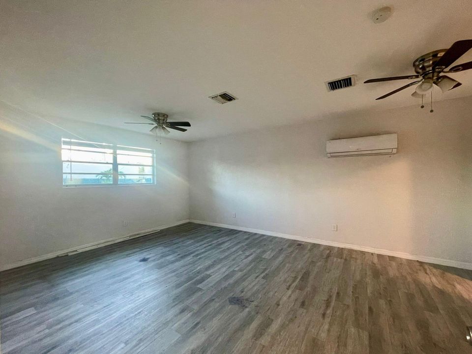 En Venta: $395,000 (2 camas, 2 baños, 1296 Pies cuadrados)