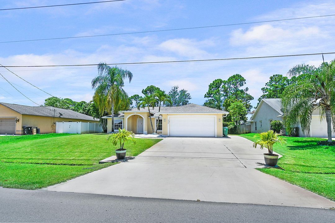 For Sale: $430,000 (3 beds, 2 baths, 1446 Square Feet)