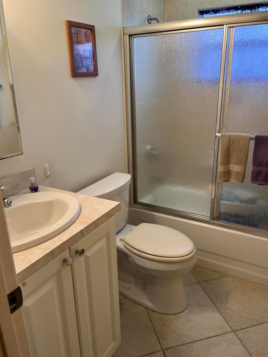 For Sale: $112,500 (2 beds, 2 baths, 883 Square Feet)