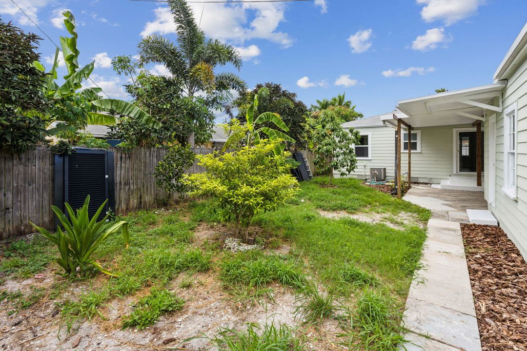 For Sale: $425,000 (3 beds, 2 baths, 1185 Square Feet)