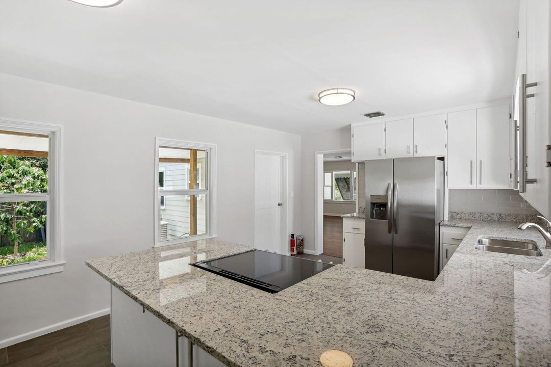 For Sale: $425,000 (3 beds, 2 baths, 1185 Square Feet)