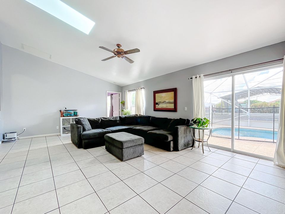 For Sale: $469,900 (4 beds, 2 baths, 2040 Square Feet)