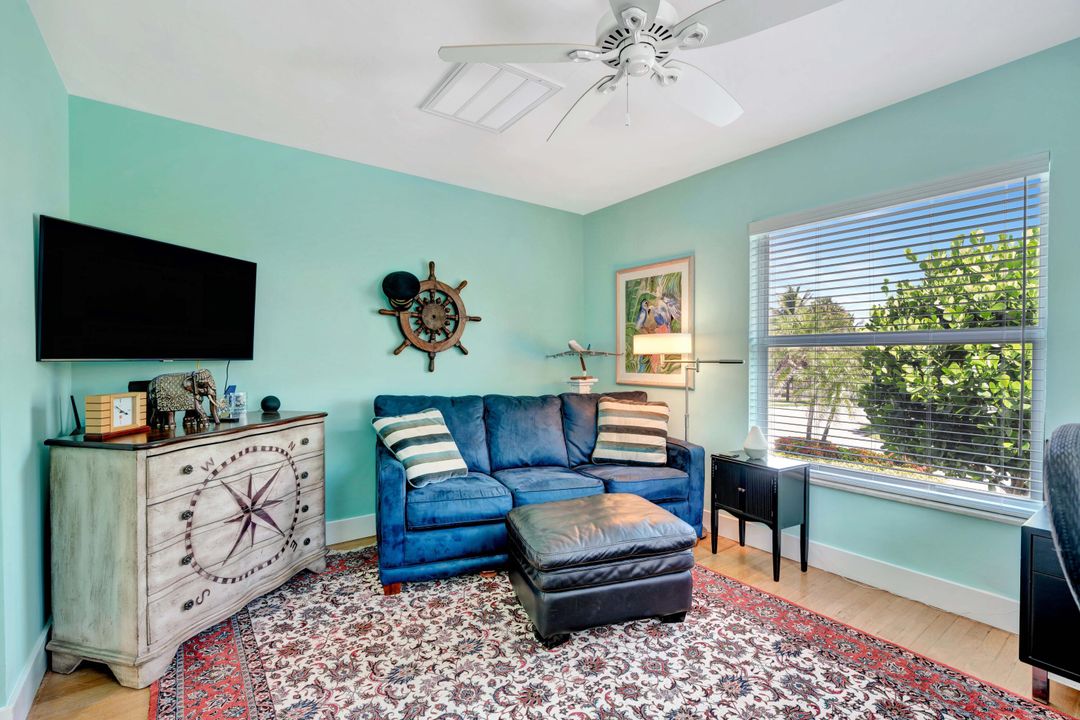 For Sale: $2,100,000 (3 beds, 2 baths, 1650 Square Feet)