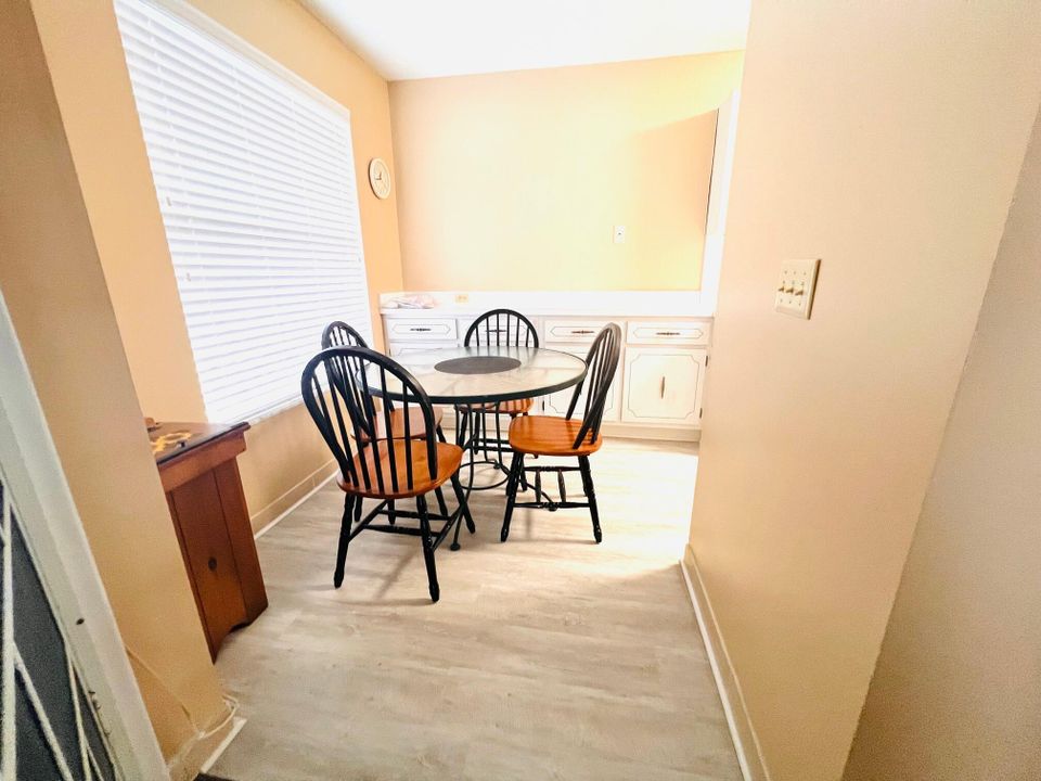 For Rent: $1,900 (2 beds, 2 baths, 1167 Square Feet)