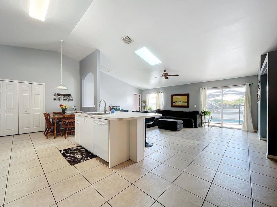 For Sale: $469,900 (4 beds, 2 baths, 2040 Square Feet)
