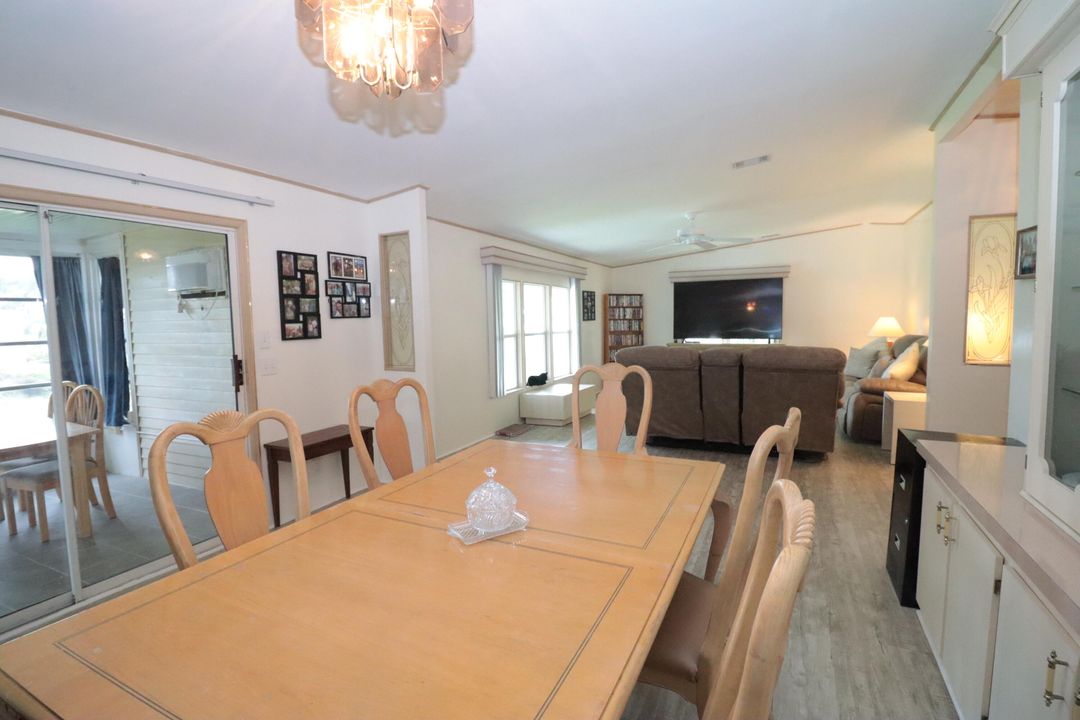 For Sale: $189,000 (2 beds, 2 baths, 1286 Square Feet)