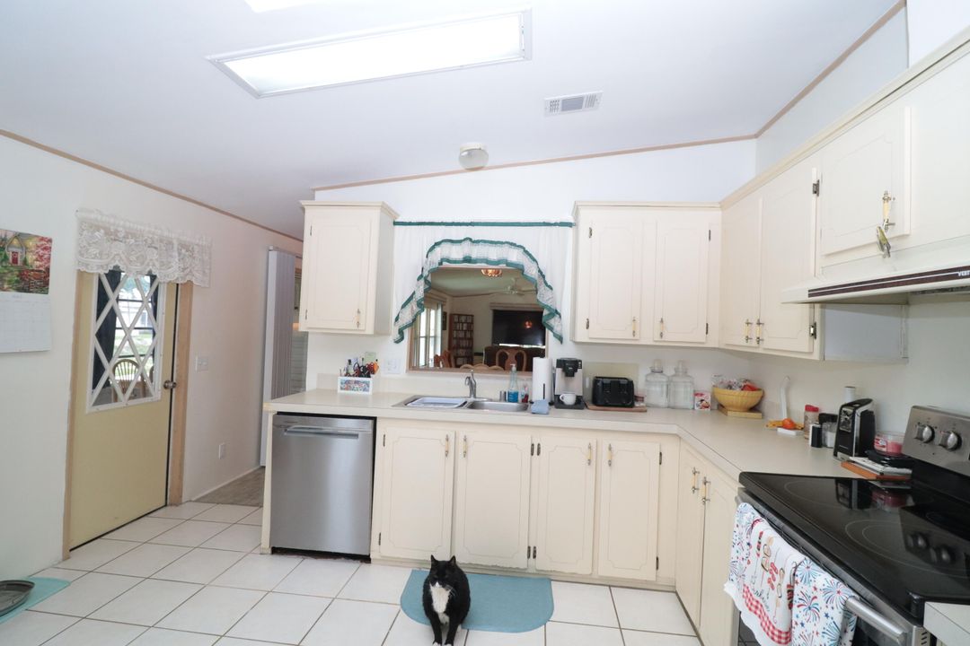 For Sale: $189,000 (2 beds, 2 baths, 1286 Square Feet)