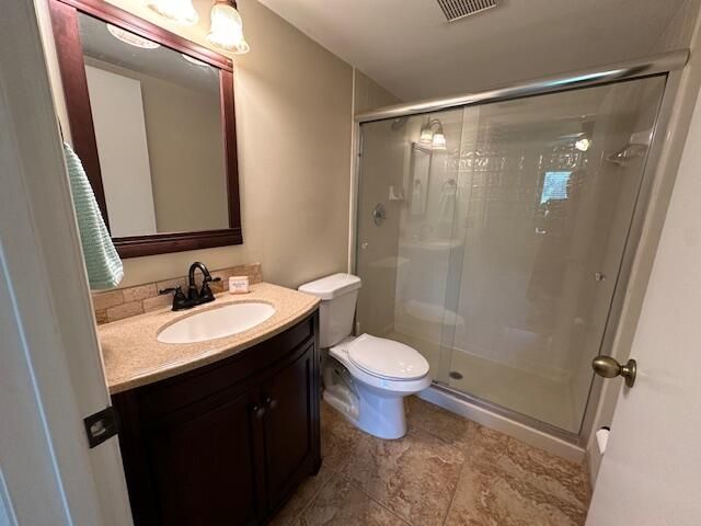 For Sale: $219,900 (2 beds, 2 baths, 1111 Square Feet)