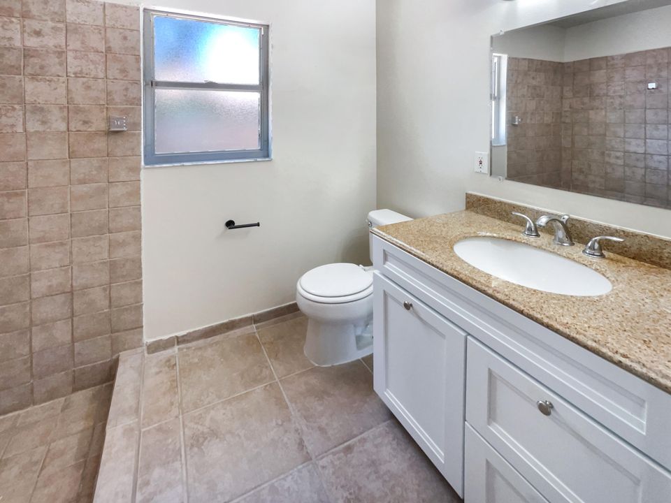 Active With Contract: $416,000 (3 beds, 2 baths, 1261 Square Feet)