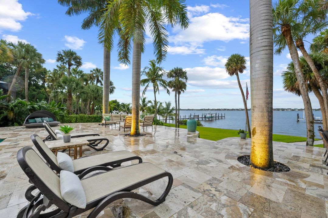 For Sale: $7,750,000 (6 beds, 7 baths, 7767 Square Feet)