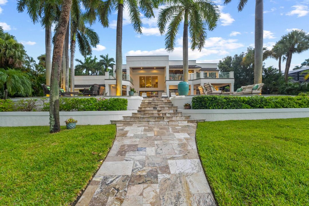 For Sale: $7,750,000 (6 beds, 7 baths, 7767 Square Feet)