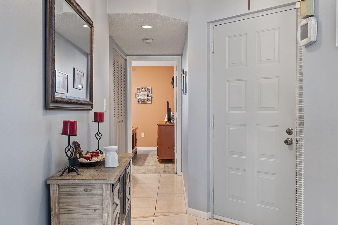 For Sale: $425,000 (2 beds, 2 baths, 1511 Square Feet)
