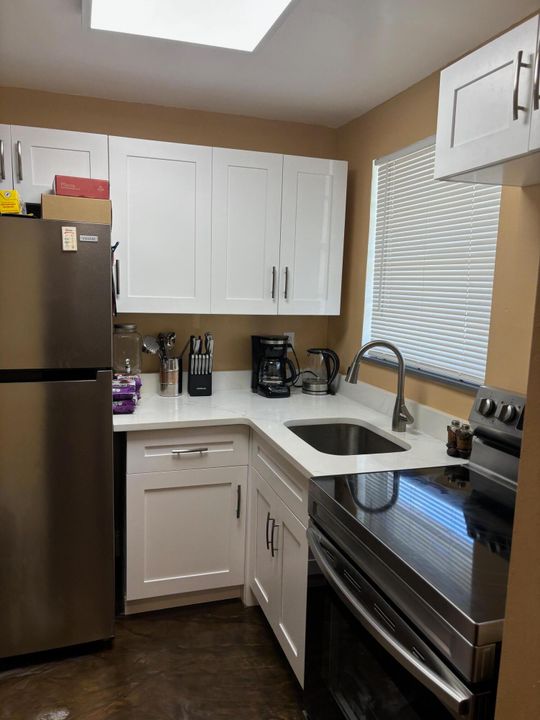 For Sale: $149,900 (1 beds, 1 baths, 600 Square Feet)