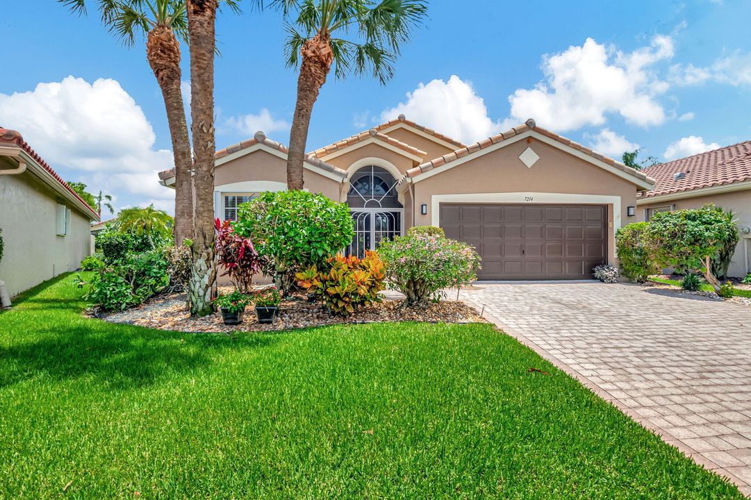 For Sale: $599,000 (3 beds, 2 baths, 2315 Square Feet)