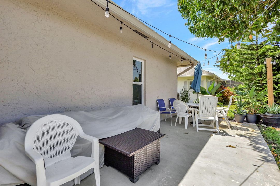 For Sale: $457,997 (3 beds, 2 baths, 1999 Square Feet)