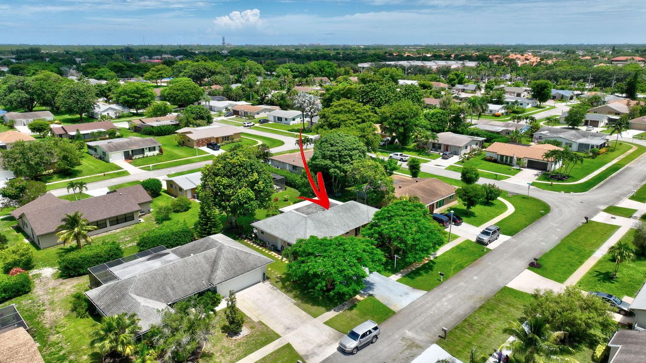 For Sale: $457,997 (3 beds, 2 baths, 1999 Square Feet)