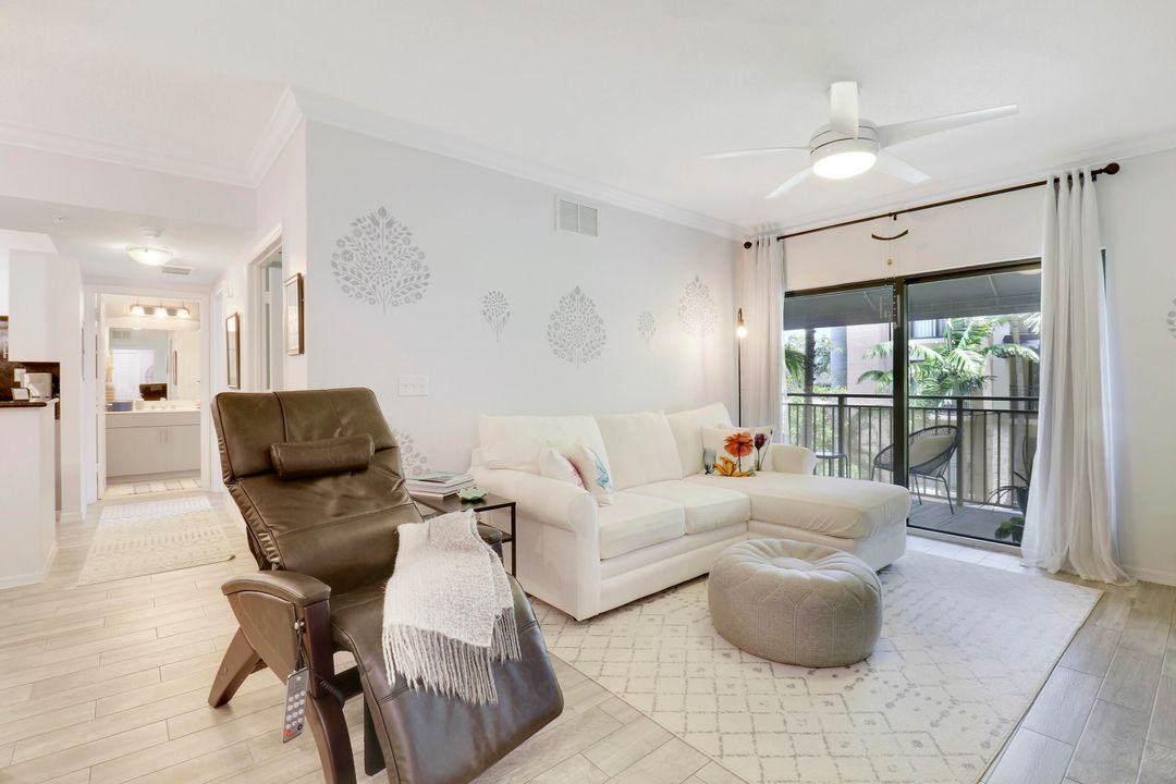 For Sale: $475,000 (3 beds, 2 baths, 1279 Square Feet)