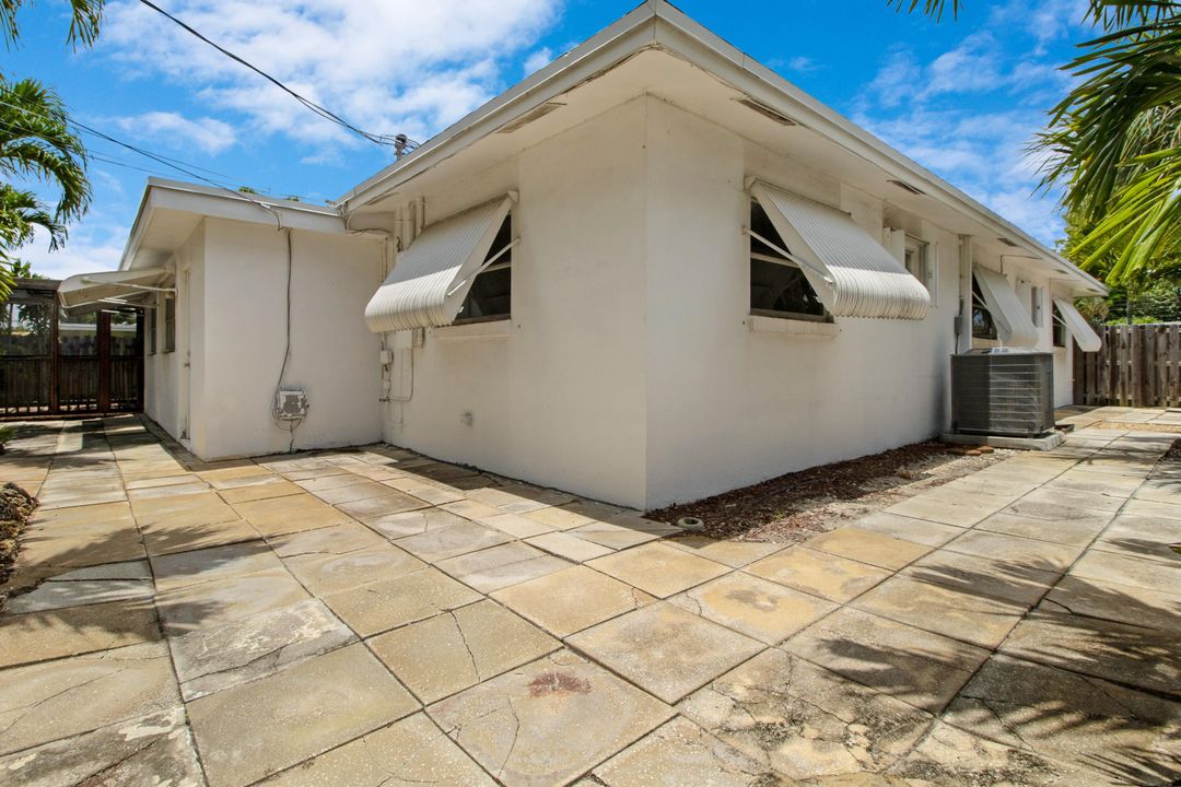 For Sale: $569,000 (3 beds, 2 baths, 1774 Square Feet)