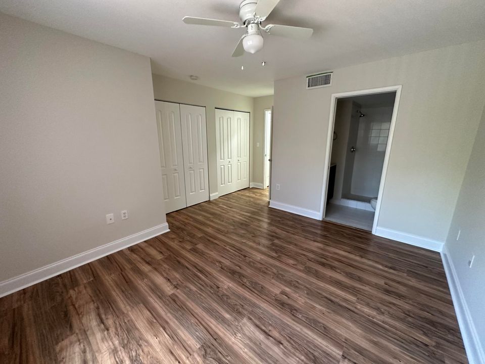 For Sale: $399,900 (2 beds, 2 baths, 1200 Square Feet)