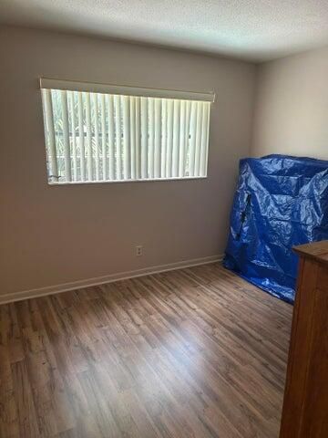 For Rent: $1,800 (2 beds, 1 baths, 751 Square Feet)