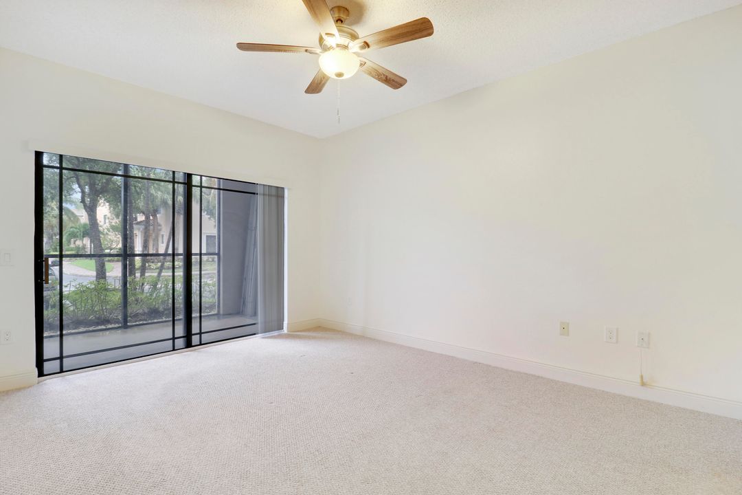 For Sale: $335,000 (2 beds, 2 baths, 1092 Square Feet)