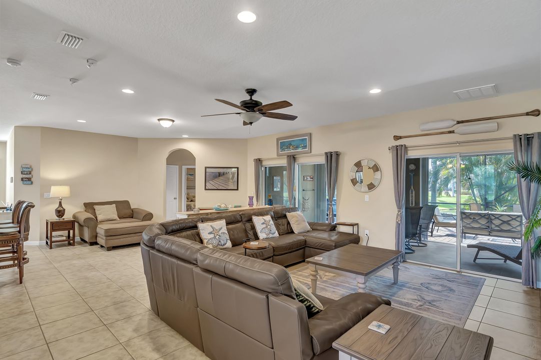 For Sale: $499,000 (3 beds, 2 baths, 2400 Square Feet)