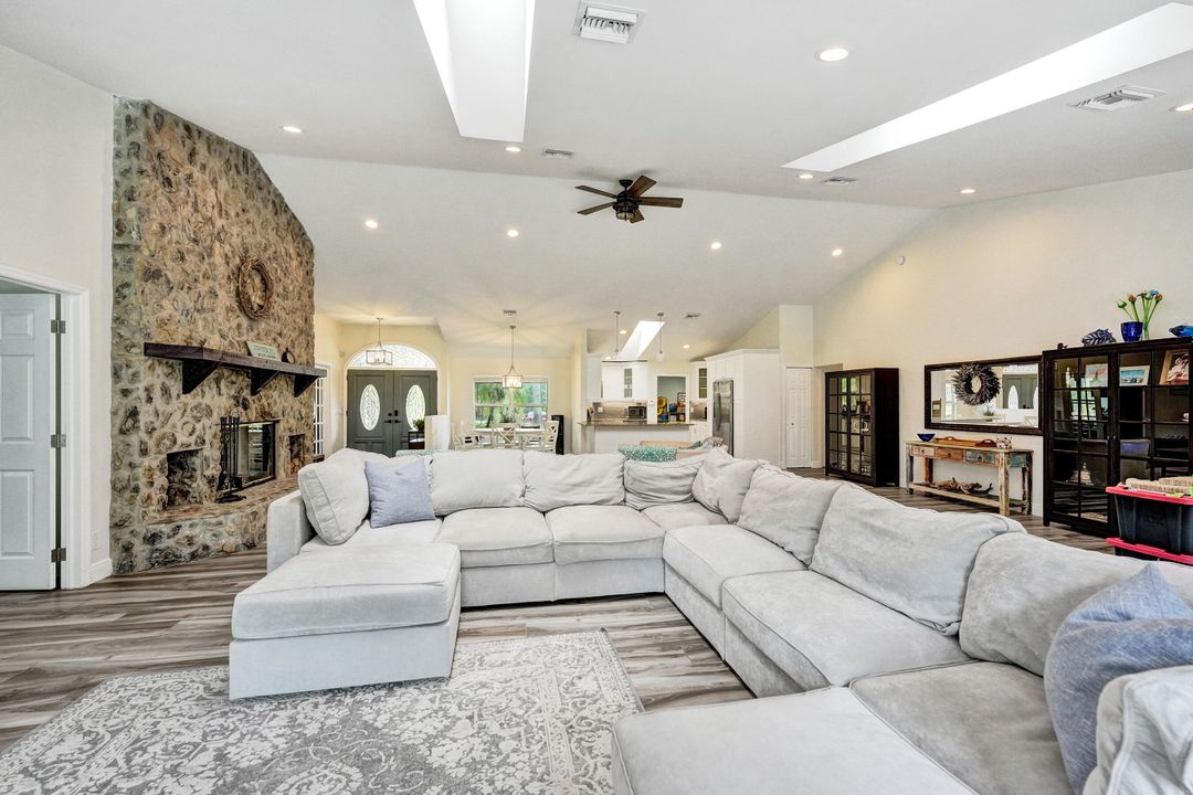 For Sale: $2,300,000 (4 beds, 2 baths, 2653 Square Feet)