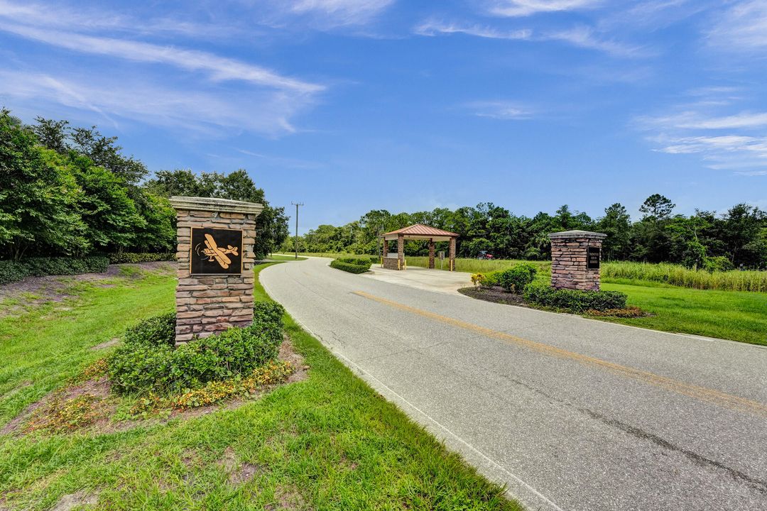 For Sale: $2,300,000 (4 beds, 2 baths, 2653 Square Feet)