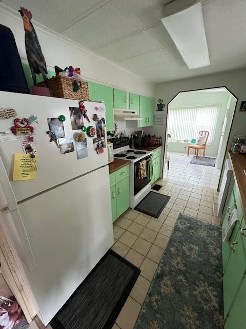 For Sale: $59,900 (2 beds, 2 baths, 1416 Square Feet)