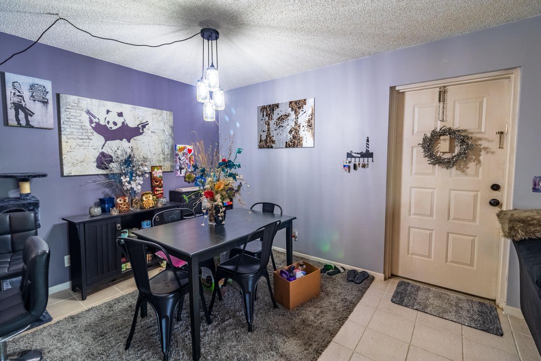 For Sale: $239,900 (2 beds, 2 baths, 1005 Square Feet)