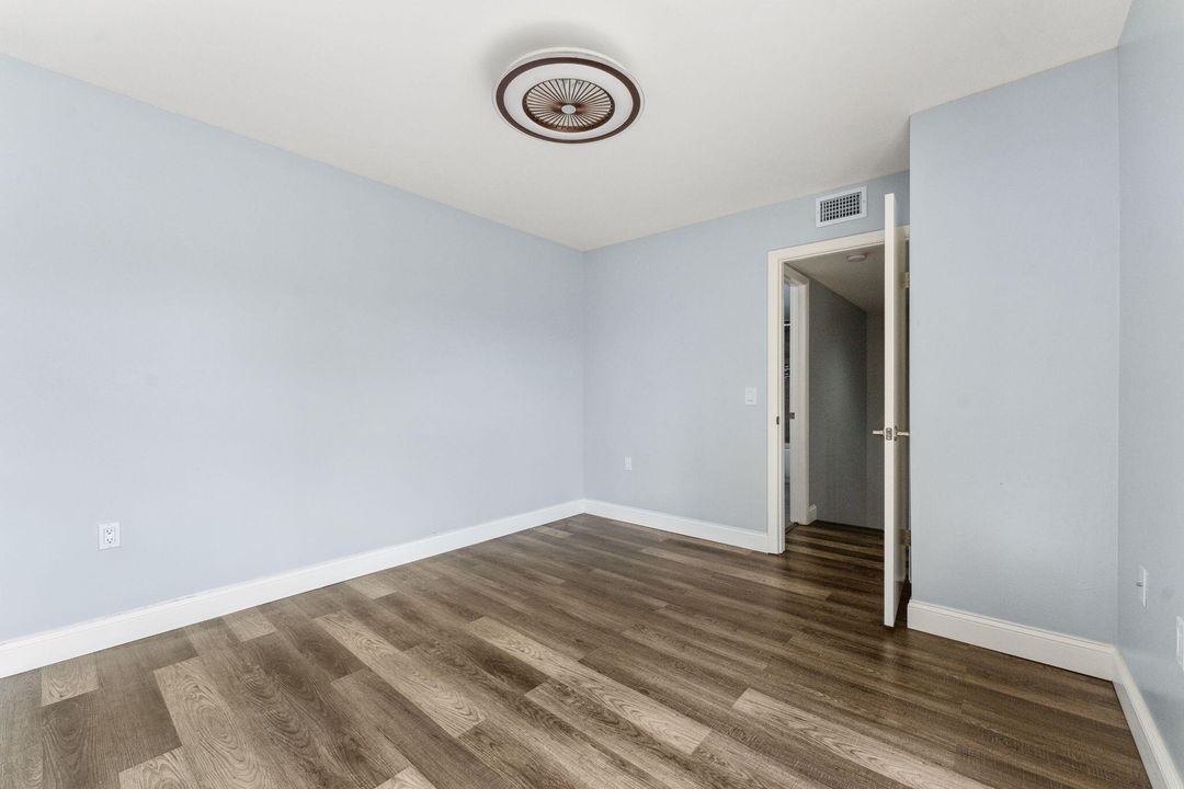 For Sale: $330,000 (2 beds, 2 baths, 1236 Square Feet)