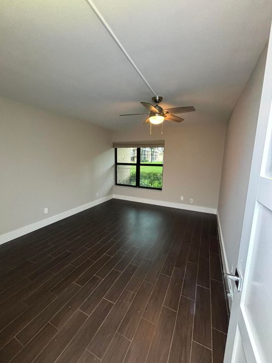 For Rent: $2,400 (2 beds, 2 baths, 1100 Square Feet)